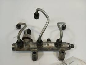 322.au1414 Audi 2014 Q5 Left Driver Fuel Injection Rail With Lines 11277713