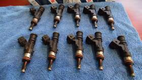 13647834893 Bmw 2006-2010 M5 M6 S85 Fuel Injector Set Of 10 Oem Used