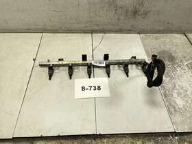 322-60707 Bmw 2005 X3 E83 Fuel Injector Rail With Injectors Oem