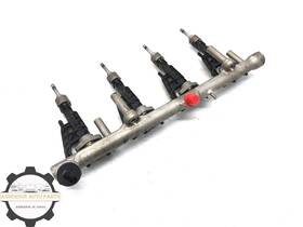 8665633 Bmw 2019-2024 330i G20 2.0l I4 Fuel Injector Rail With Injectors Oem