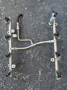 12593604 Bosch Gm Multi-port Fuel Injector Rail With Pigtails 5.3l 2005-2009 Ls4