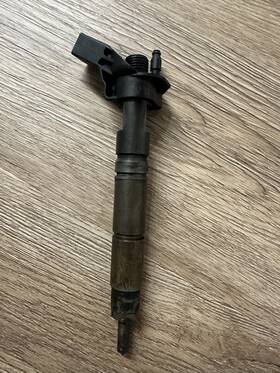 A6420701587 Bosch Mercedes Sprinter 3.0l Fuel Injector Oem