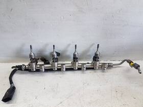 55504599 Cadillac 2020-2023 Xt4 2.0l Fuel Injectors And Rail Turbo Oem M113