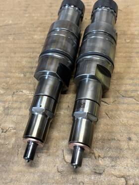 Caterpillar 2907683 Qty-2 Scana Fuel Injector Cat Truck Diesel Engine Used