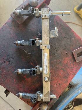 Chevrolet 615470035854 Chevy Cruze Fuel Rail With Injectors