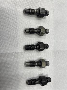 001015 Cummins Jacobs Injector Screw 5/8 Inch X18 No Slot Used Qty 5