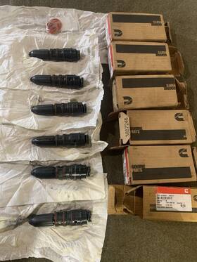 3054218 Cummins 6 855 Injectors Pn-
