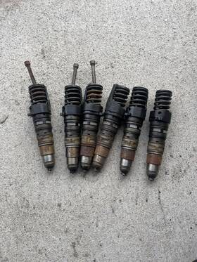 4954432 Cummins Isx 2010 Fuel Injectors- P/n Core