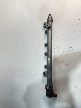 12686810 Duramax 2017-2024 Gm L5p 6.6l Diesel Drivers Side Lh Fuel Rail #3421