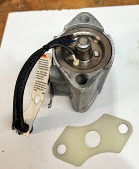5007765 Evinrude Etec Fuel Injector Assembly Starboard