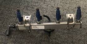 5l8g-9d280-ad Ford 02-06 Escape Fuel Injection Rail With Injectors Oem