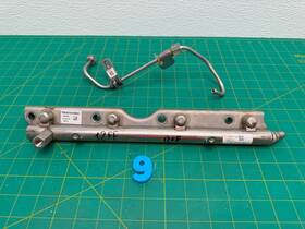 Cm5e-9h487-ba Ford 12-18 Focus 2.0l Fuel Injector Rail Oem