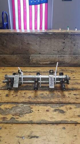 5l2e9f593c1b Ford Trucks 05-11 Ranger 07-10 Mountaineer 05-10 Mustang Fuel Rail With 6 Injectors 4.0l Sohc