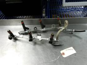 Yf1efc Ford Fuel Injectors Set With Rail From 2003 Taurus 3.0