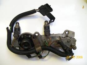 17085154 Gm 6 Cyl Fuel Rail #17085154 With Harness And Two Injectors. Also 2554 Hwa On It