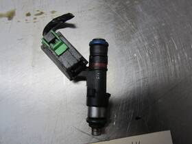 12602223 Gmc Fuel Injector From 2008 Acadia 3.6