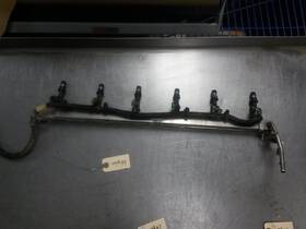 2531385 Gmc Fuel Injectors Set With Rail For 02-04 Envoy 4.2