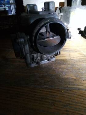 1r-407 Holley 885 Carburetor 2 Barrel Vacuum Choke