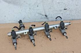 35350-2b110 Hyundai Oem Fuel Injectors And Rail With Sensor From 2015 Kia Soul 1.6l Vn50