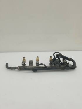 91490-2d130 Hyundai 914902d130 2001 - 2007 Elantra Fuel Rail With Injectors Oem 01 07