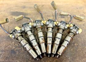 5010561r93 International Maxxforce Dt466 G2.9 Fuel Injector Sold Each Cores