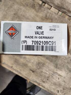 International 7092109c91 Oem Fuel Pressure Valve Maxxforce 11l And 13l