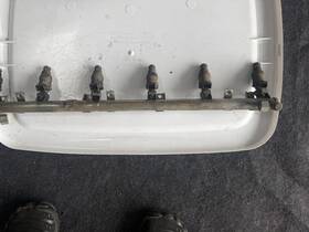 95-7x300fi Jaguar Xj6 Fuel Injector Rail With Injectors 1995-1997