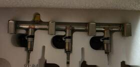 284176 Maserati 327913 New In Box Genuine Right Injector Pipe Assembly Or