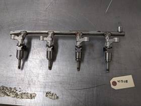 Pe0113250 Mazda Fuel Injectors Set With Rail For 12-14 3 2.0