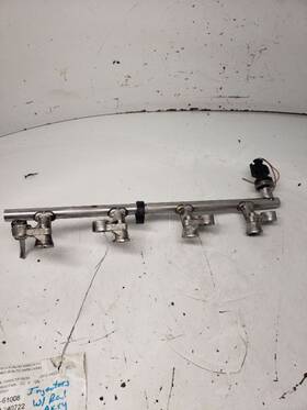 Pe0113250b Mazda Fuel Injection Parts Injector 2.0l Fits 12-18 3 1204182