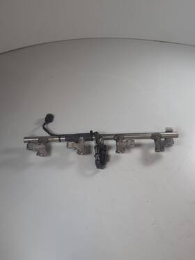 Pees-13-150 Mazda Pees13150 Mx-5 Miata Fuel Rail Distributor Oem