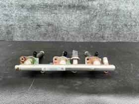 2760700400 Mercedes-benz R172 W205 Slc43 C43 Amg Engine Left Fuel Injector With Ramp Rail Oem