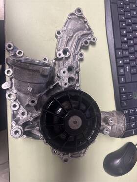 2782020210 Mercedes-benz 2014 W218 Cls63 Amg Water Pump Assembly