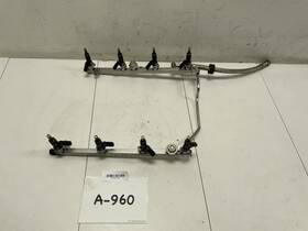 322-60992 Mercedes-benz 2011 S550 Fuel Injector Rail W / Injectors Fits 09-15 G-class