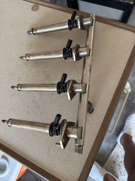 A2600700300 Mercedes-benz Fuel Rail With Injectors Amg A35 4matic Petrol Oem
