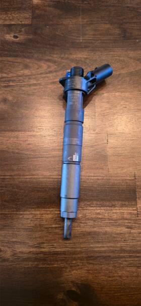 A6540700087 Mercedes-benz Sprinter 2.0l Om654 Oem Injector Used Low Miles P/n