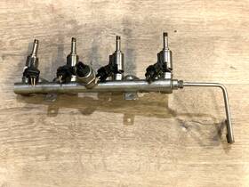 7575646 Mini 08-14 Cooper S Clubman R55 Engine Motor Fuel Rail Line With Injectors Oem 7575646 Mini 08-14 Cooper S Clubman R55 Engine Motor Fuel Rail Line With Injectors Oem