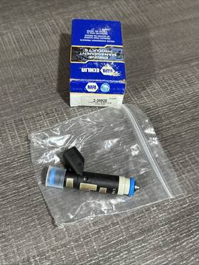 Fi11363 Napa 38928 Injector 2-38928 In Original Box - Or
