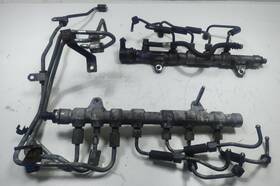 0445218026 Nissan 0445218025 2016-19 Titan Xd 5.0 Cummins Injector Fuel Rail Oem