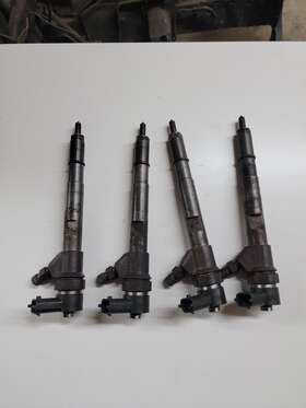 0445110217 Oem Set Of 4 2005 2006 Jeep Liberty 2.8 Crd Diesel Engine Fuel Injectors 05 06