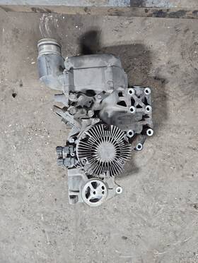 931358 Paccar Water Manifold With Pump