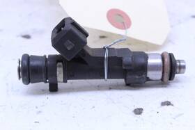280158116 Porsche Fuel Injector Used