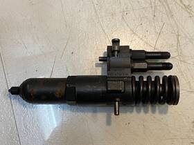 Reliabilt 180 4081890 Detroit Diesel Fuel Injector 8-1/2 Inch Long 4 Wide 33mm Od