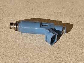 23250-03010 Standard Motor Products Fj726 Denso Engine Fuel Injector Part #