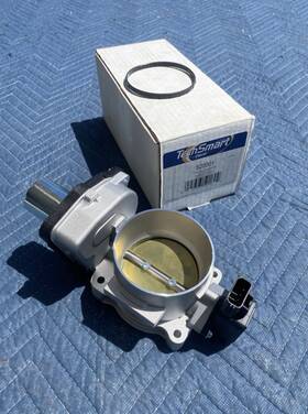 S20001 Standard Motor Products Fuel Injection Throttle Body