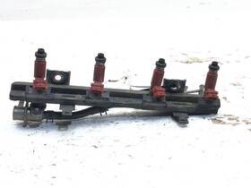 1571052g00 Suzuki 1998-2001 Swift Complete Fuel Rail Assembly With Injectors Oem 1.3l
