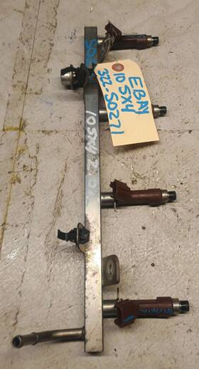 1571054l00 Suzuki 2010-2013 Sx4 2.0l Fuel Injector Rail With 4 Injectors Oem