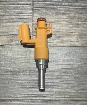 23250-24030 Toyota Lexus Ux250h / Prius Fuel Injector Oem