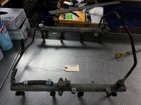 2325001020 Toyota Fuel Injectors Set With Rail For 07-09 Tundra 4.7