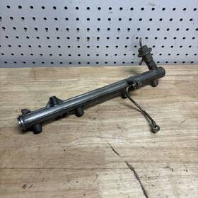 2328035030 Toyota 88-95 Pickup 2.4l 4cyl Fuel Injector Rail 2328035030 Toyota 88-95 Pickup 2.4l 4cyl Fuel Injector Rail